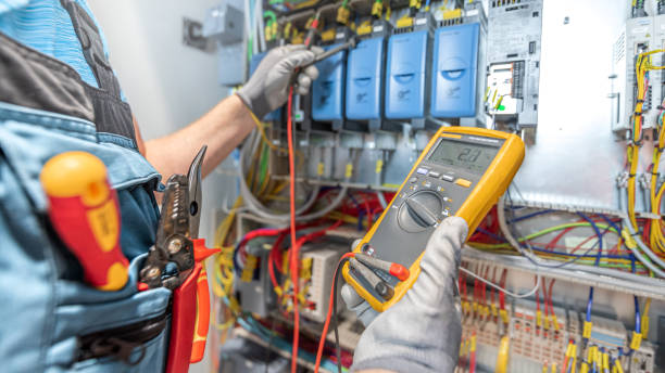 Best Affordable Emergency Electrician  in Breckenridge, MN